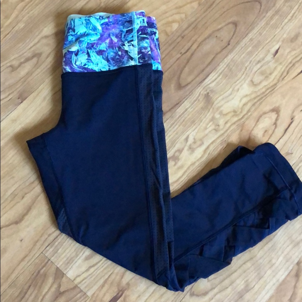 Lululemon Crops with side mesh detail
